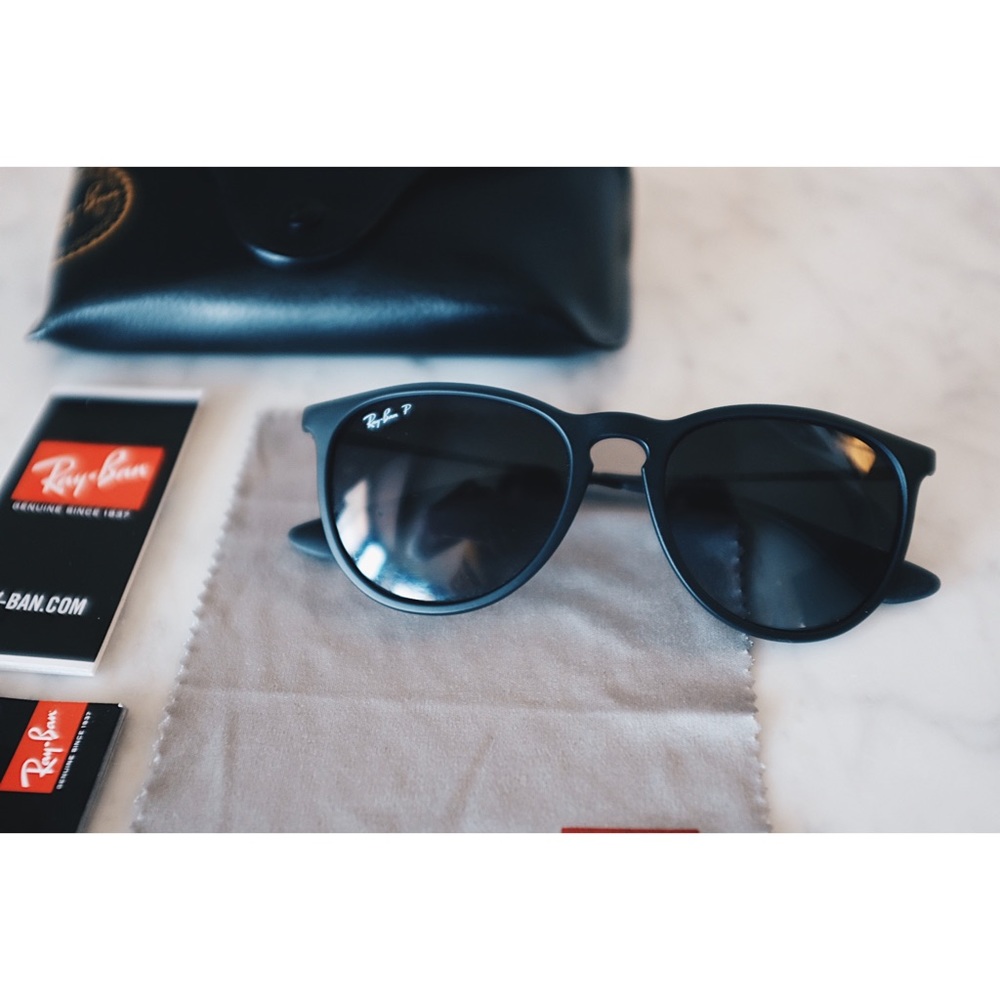 SOLD! NWT Unworn Ray-Ban Pilot Sunglasses